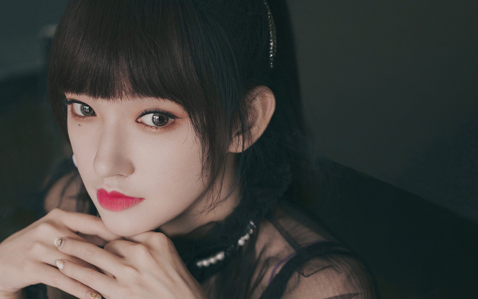 -巴黎圣日耳曼吸引全球关注度创新高，巴黎圣日耳曼全员合照