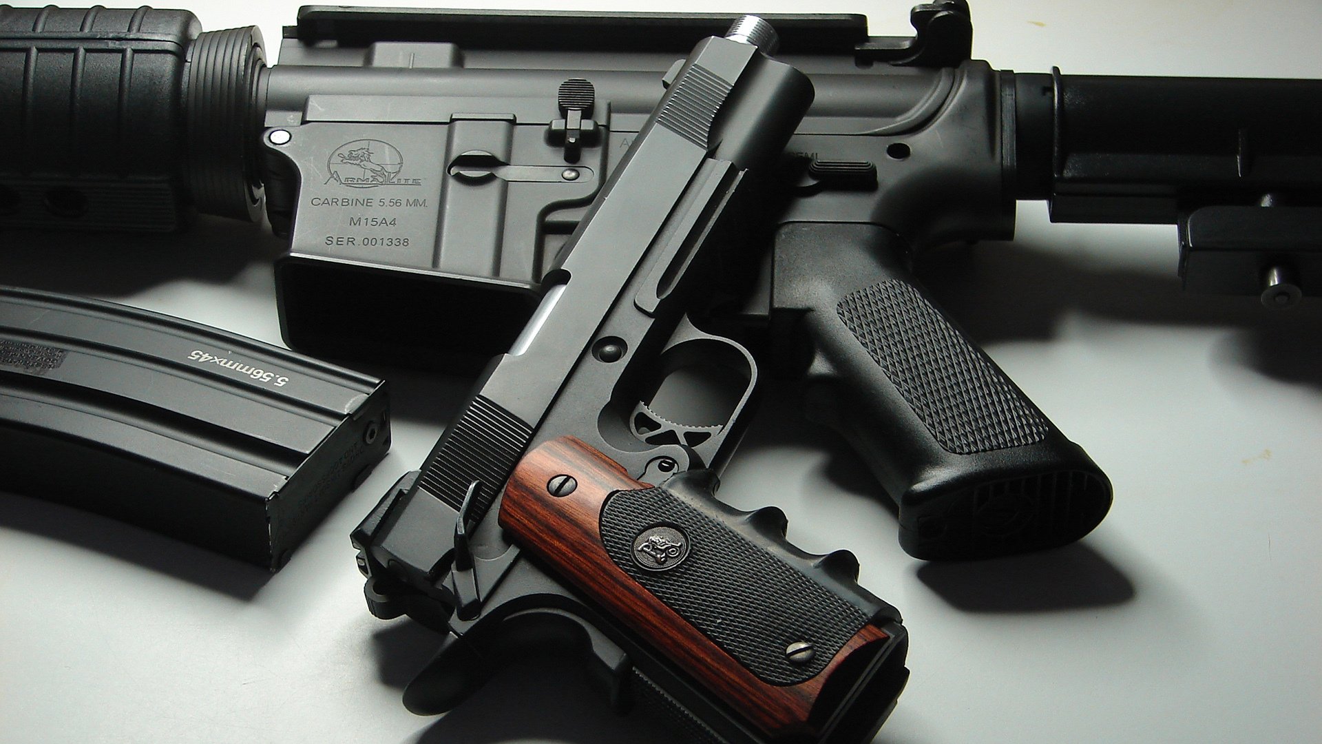 球队替补深度成争冠关键板凳厚度受关注,球队替补席必须有几个座位