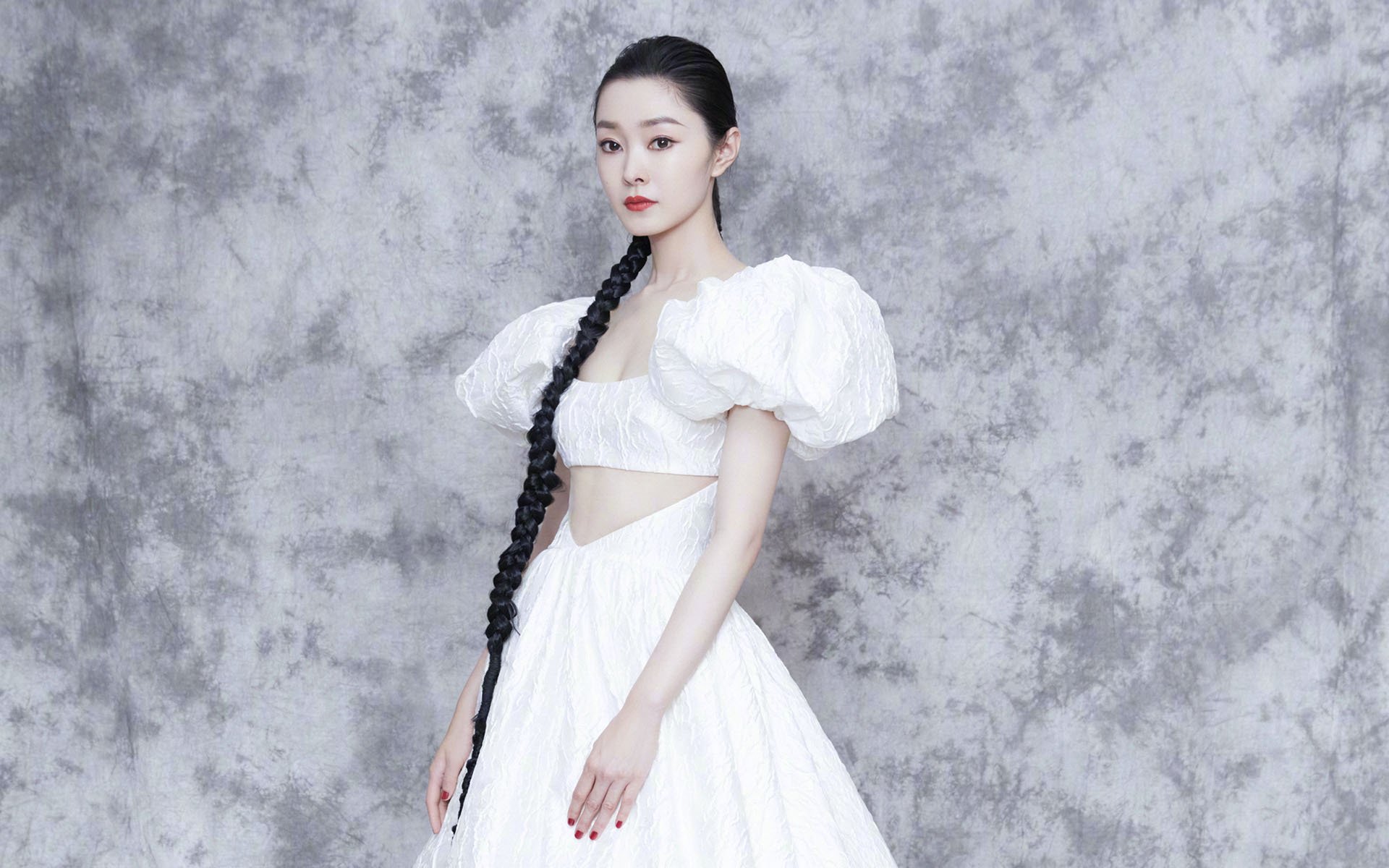 门将开球战术选择是否影响进攻推进效率，门将开门球用哪个部位开