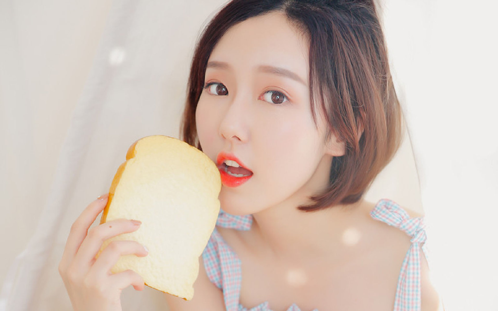 AC米兰-巴西队攻防转换流畅，争夺四强实力显现，巴西队最强