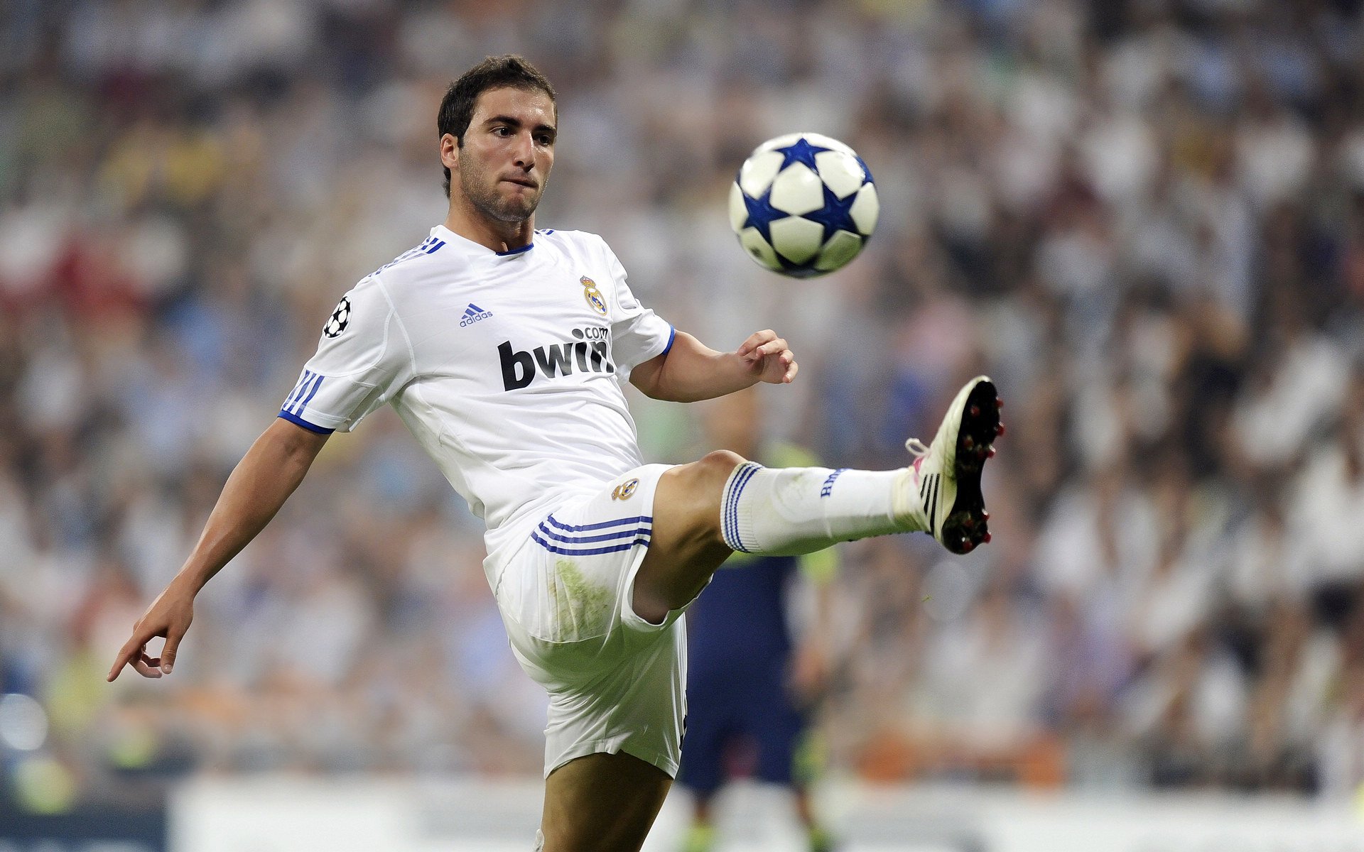 世锦赛男子1500米自由泳破世界纪录 “14分关口”再被刷新